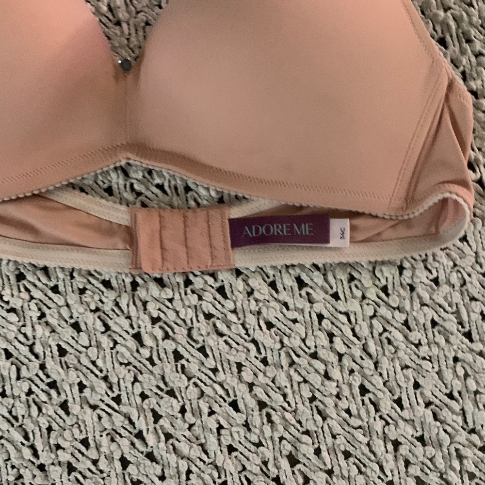 Adore me Light Peach Everyday Bra with Smooth Molded Cups - Picture 4 of 5